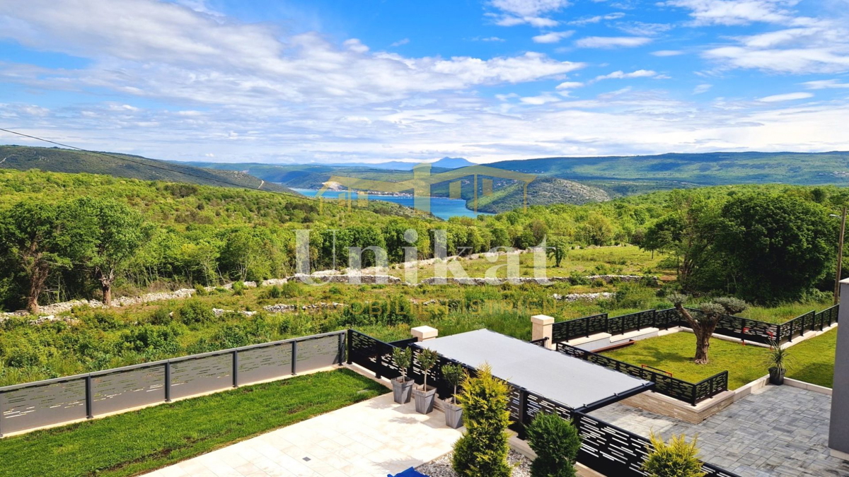 Splendida villa con vista mare nei dintorni di Marčana